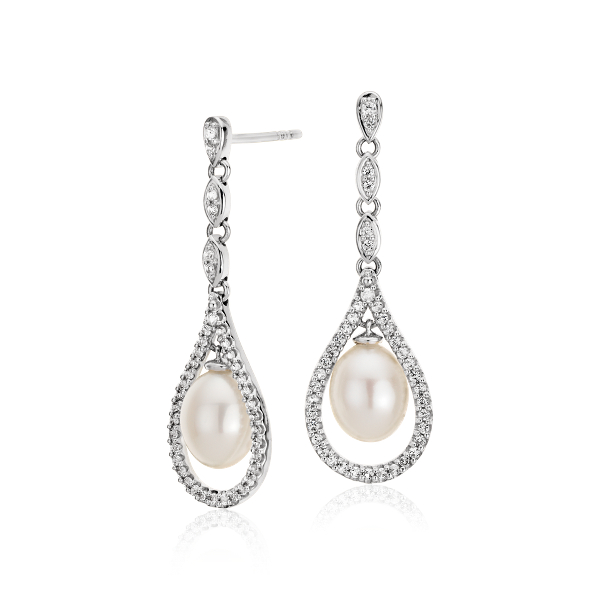 Vintage-Inspired Freshwater Cultured Pearl and White Topaz Drop Earrings in Sterling Silver (6-7mm) Vintage-Inspired Freshwater Cultured Pearl and White Topaz Drop Earrings in Sterling Silver (6-7mm)