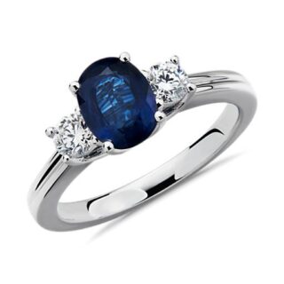 Sapphire and Diamond Ring in 18k White Gold (8x6mm)