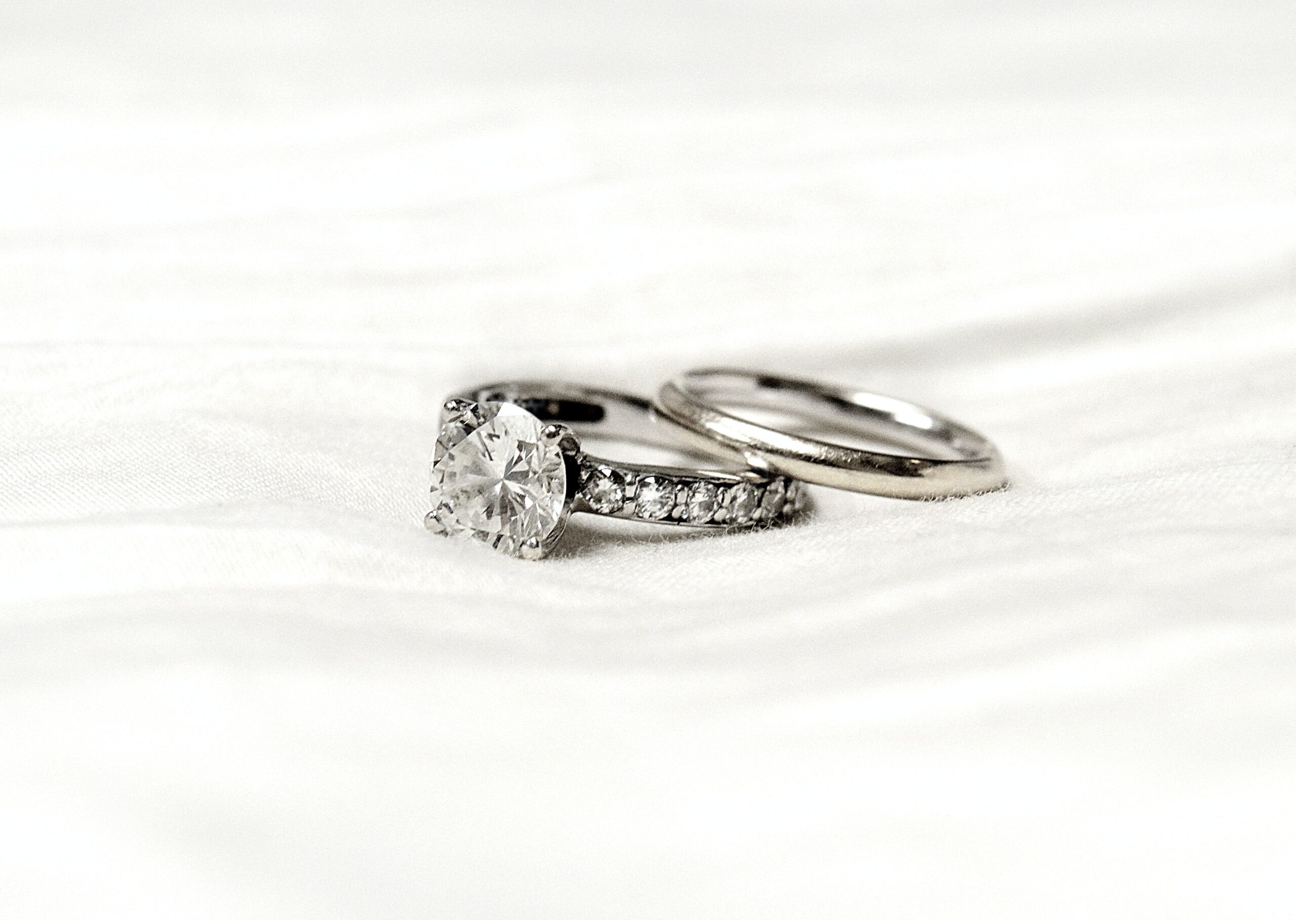 Elegant Mens Diamond Wedding Rings for Your Special Day